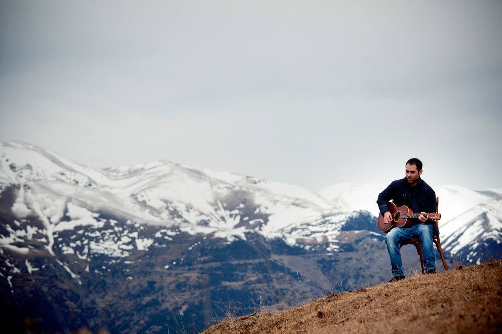 folk-raymond-williams-incident-2